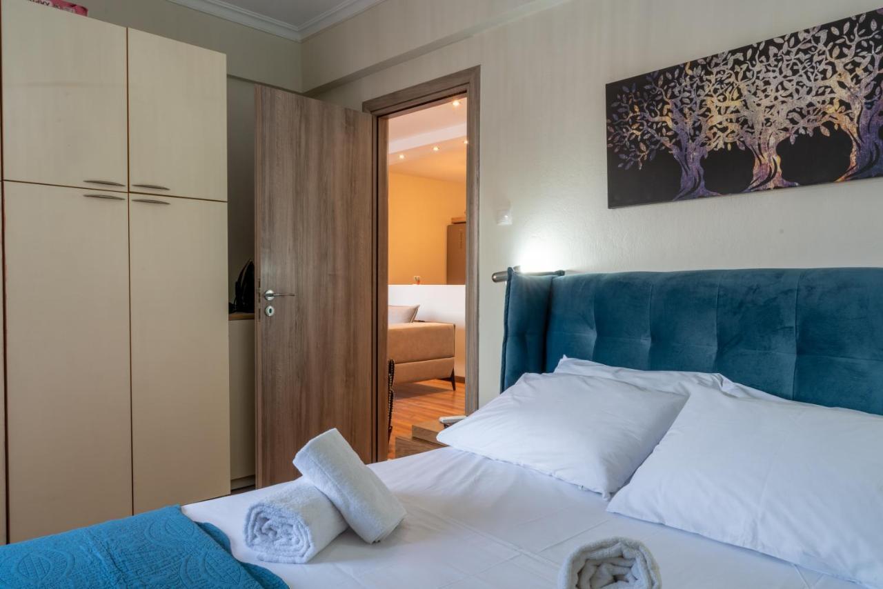 Apartment Luxury Overlooking The Citadel Of Tsakas Athens